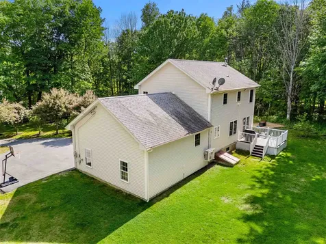 2 Cate Road Deerfield NH 03037