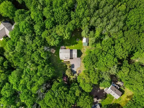 2 Cate Road Deerfield NH 03037