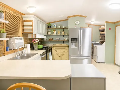 10 Hummingbird Lane Raymond NH 03077