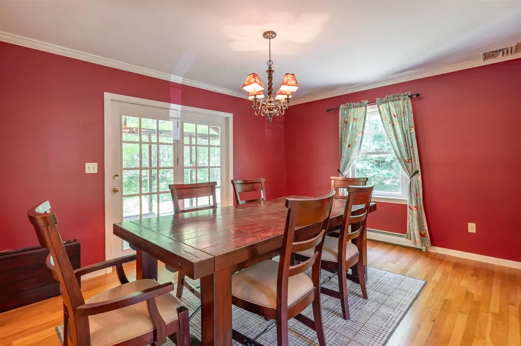 67 Sargent Road Hollis NH 03049