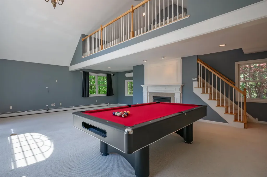 67 Sargent Road Hollis NH 03049