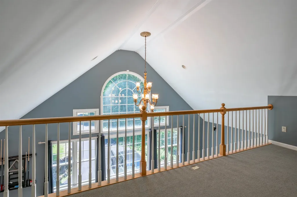67 Sargent Road Hollis NH 03049