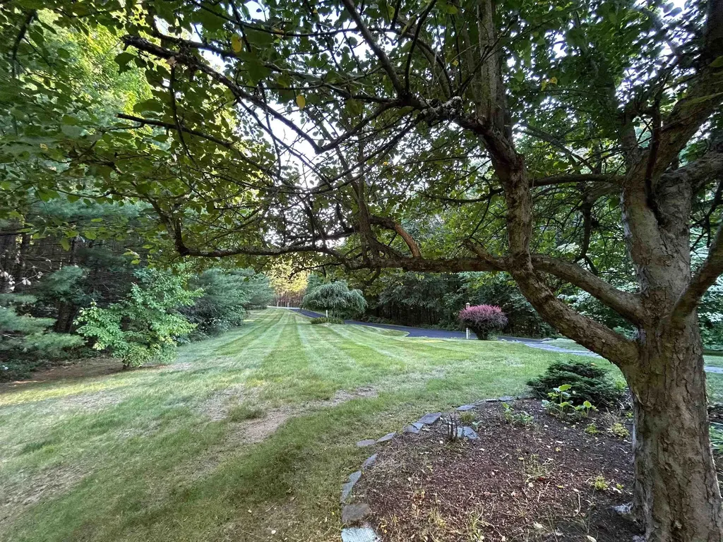 67 Sargent Road Hollis NH 03049