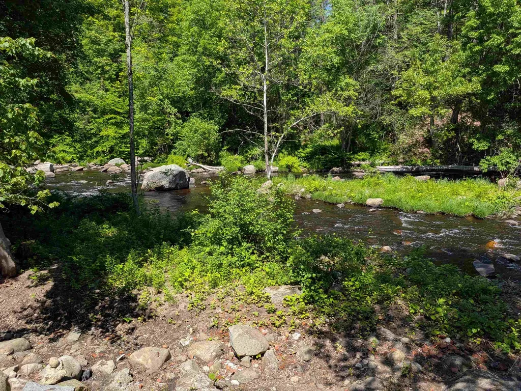 61 Island Street Wilton NH 03086