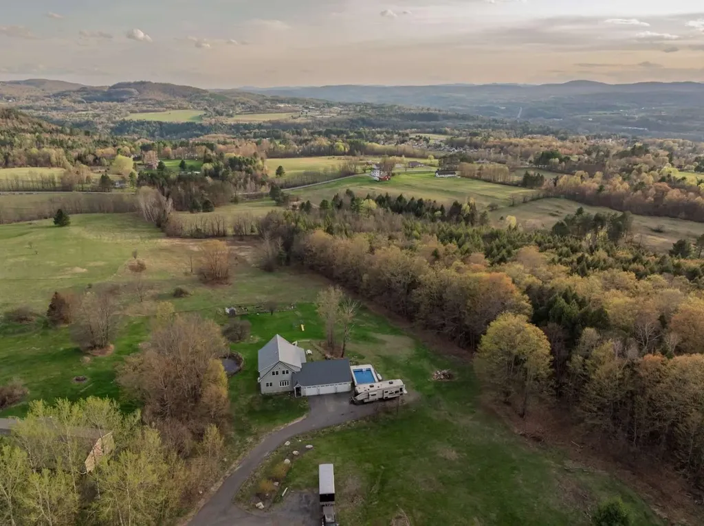 62 Phelps Road Barre Town VT 05641