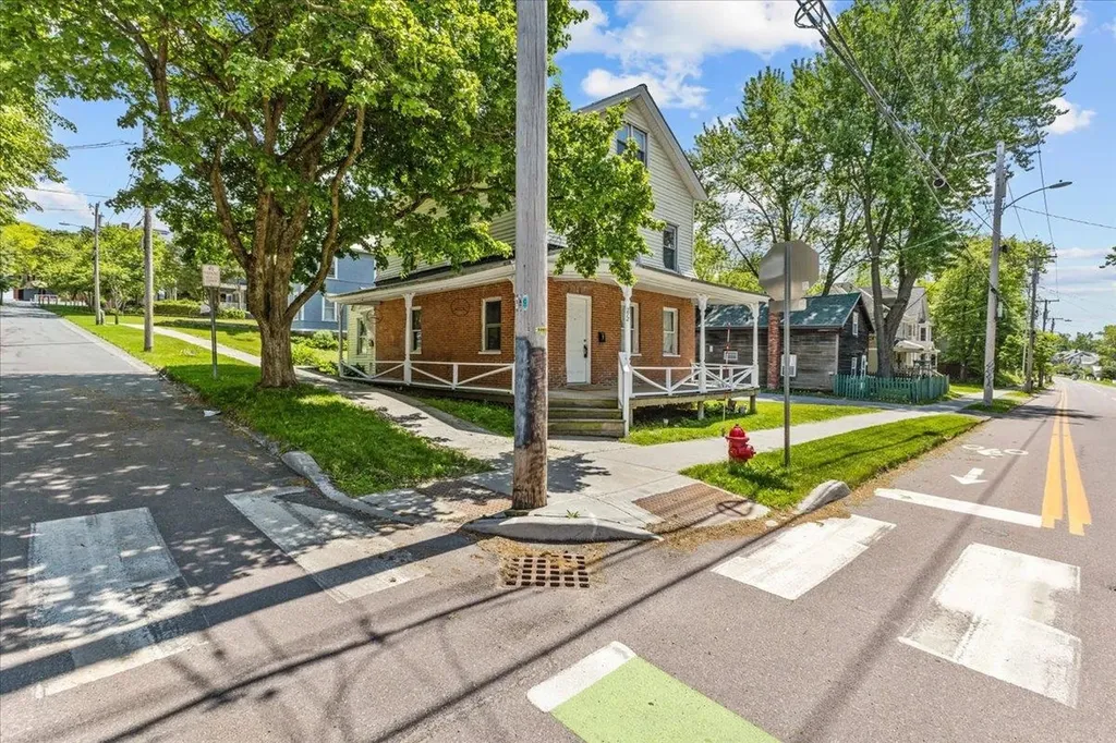 272 South Winooski Avenue Burlington VT 05401