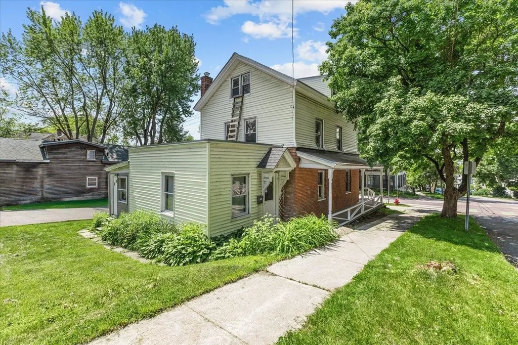 272 South Winooski Avenue Burlington VT 05401