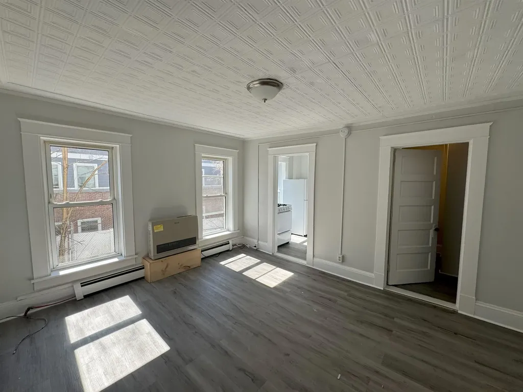 8-10 Arch Street Laconia NH 03246
