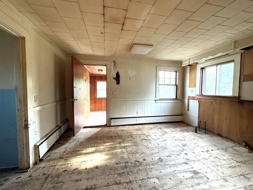 1731 East Main Street Conway NH 03813