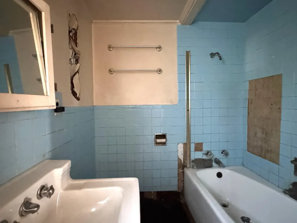 1731 East Main Street Conway NH 03813