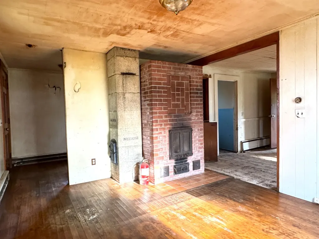 1731 East Main Street Conway NH 03813