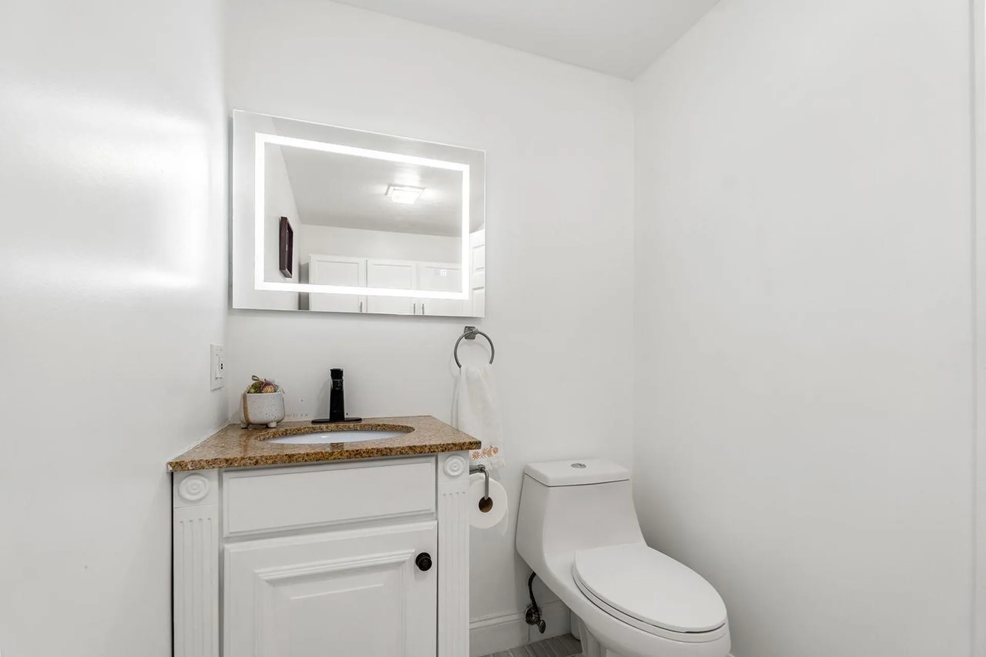 12 Winrow Drive Merrimack NH 03054
