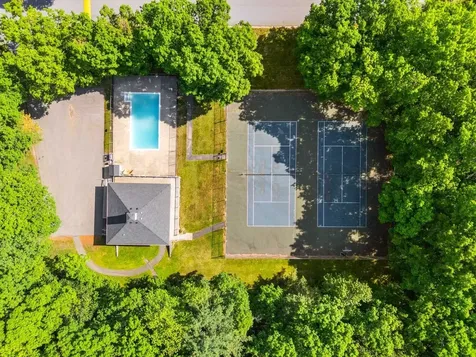 12 Winrow Drive Merrimack NH 03054