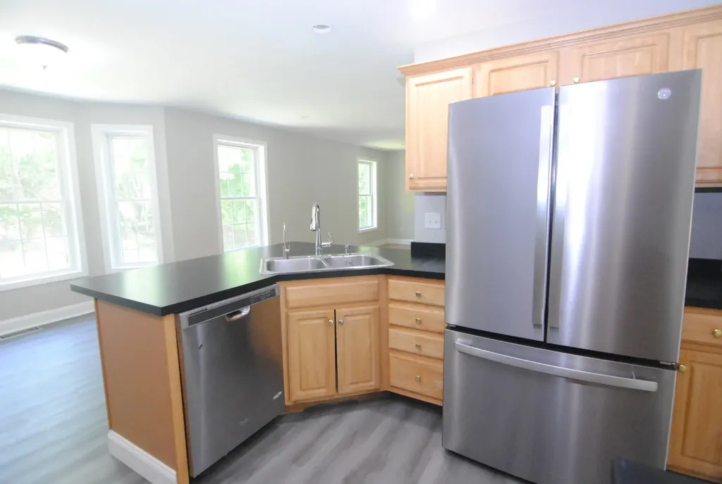 46 Cherrywood Drive Nashua NH 03062