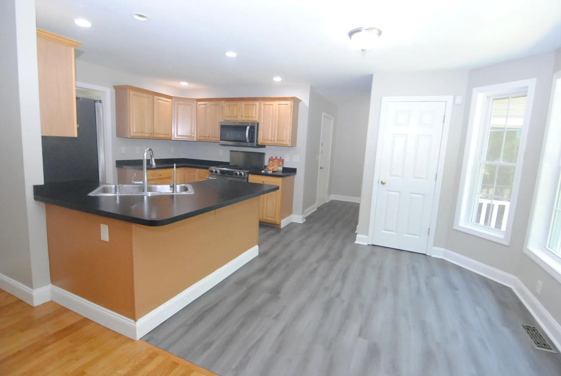 46 Cherrywood Drive Nashua NH 03062