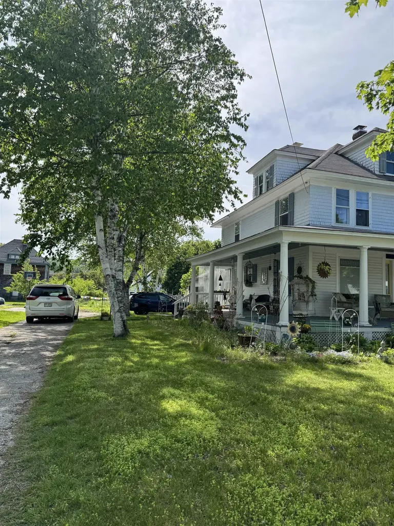 162 N Main Street Newport NH 03773