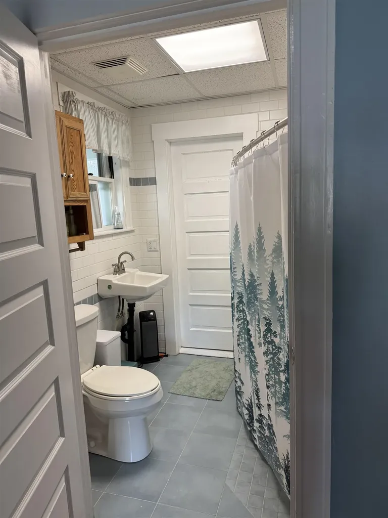 162 N Main Street Newport NH 03773