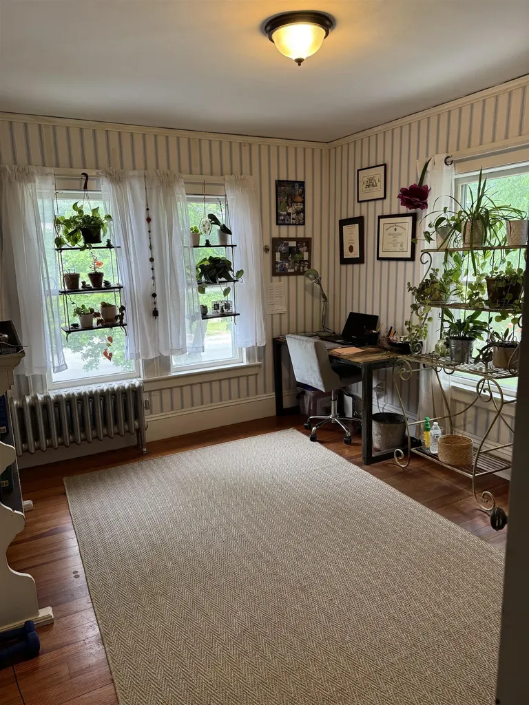 162 N Main Street Newport NH 03773
