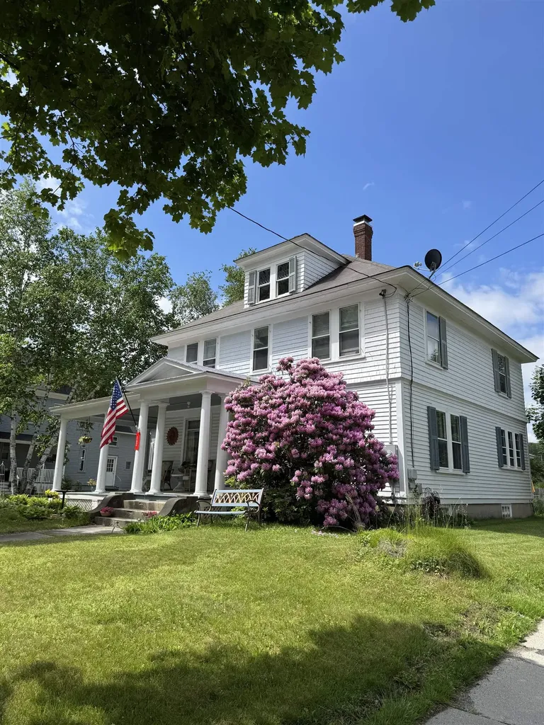 162 N Main Street Newport NH 03773
