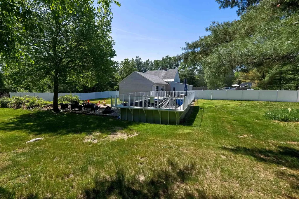 109 Baboosic Lake Road Merrimack NH 03054