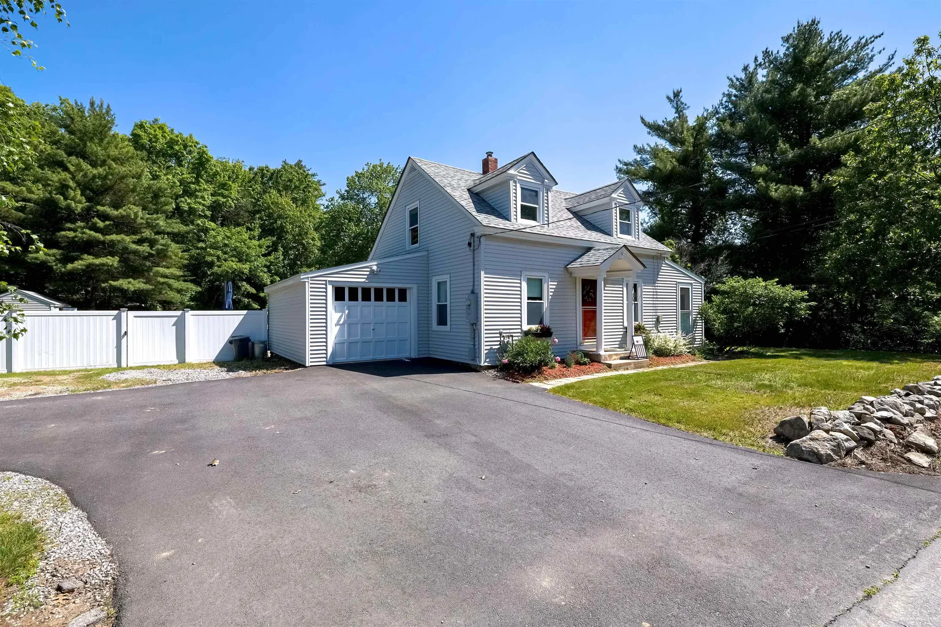 109 Baboosic Lake Road Merrimack NH 03054