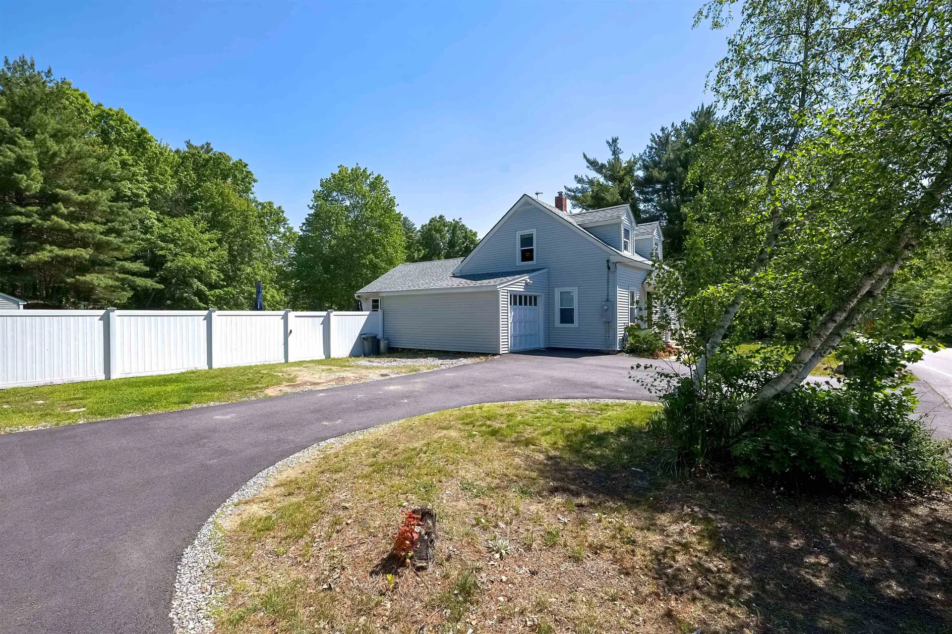109 Baboosic Lake Road Merrimack NH 03054