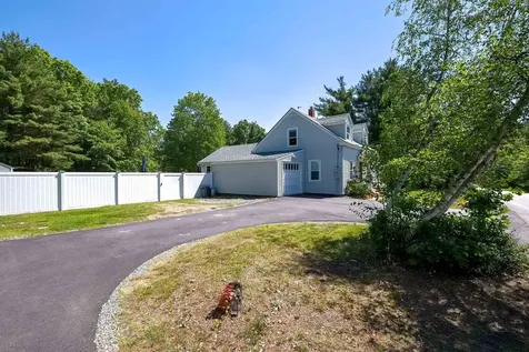 109 Baboosic Lake Road Merrimack NH 03054