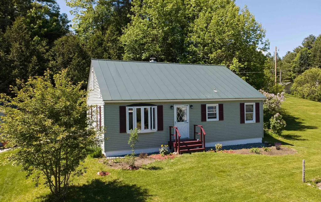 1272 Concord Avenue St. Johnsbury VT 05819