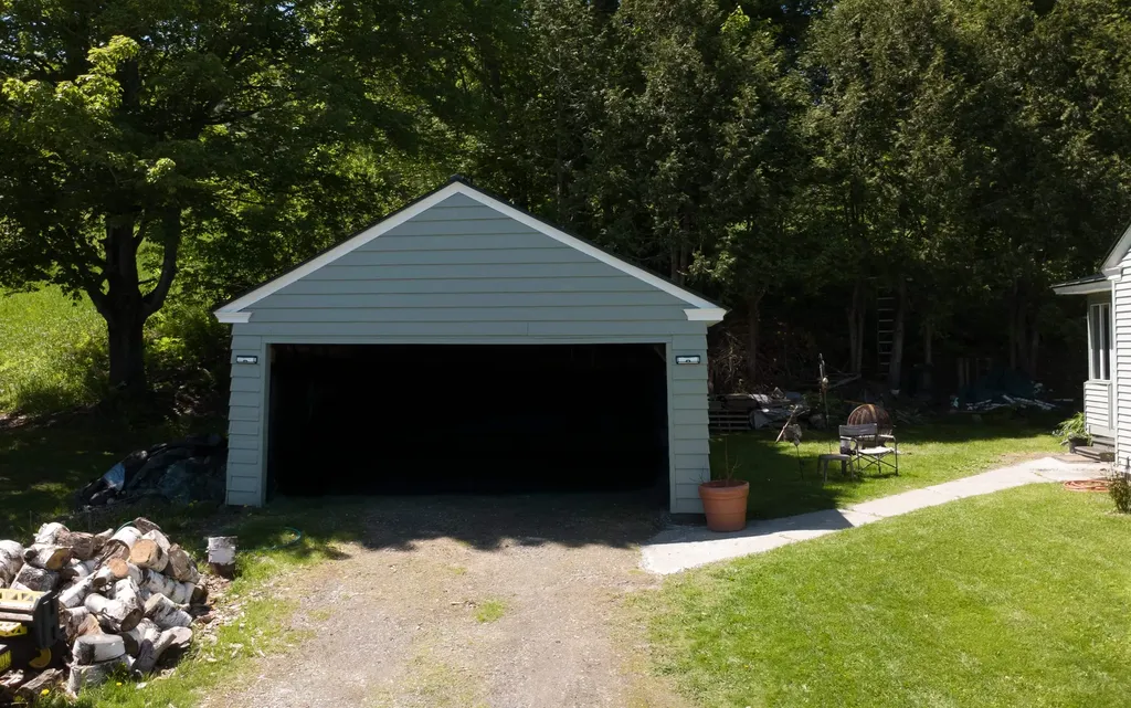 1272 Concord Avenue St. Johnsbury VT 05819