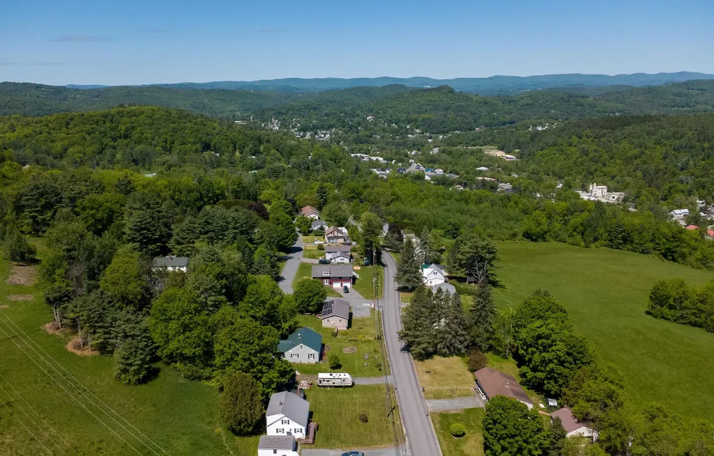 1272 Concord Avenue St. Johnsbury VT 05819