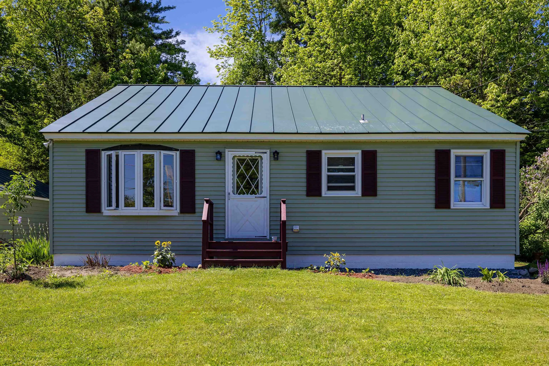 1272 Concord Avenue St. Johnsbury VT 05819