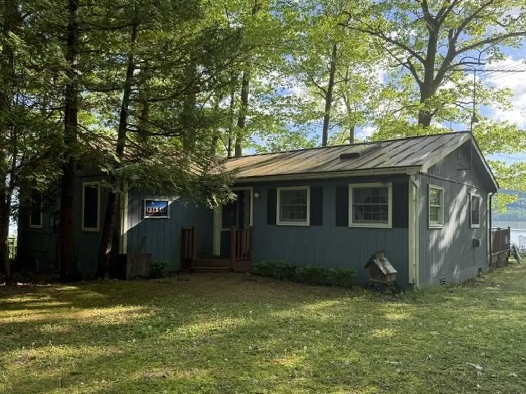 39 Island Drive Bridport VT 05734