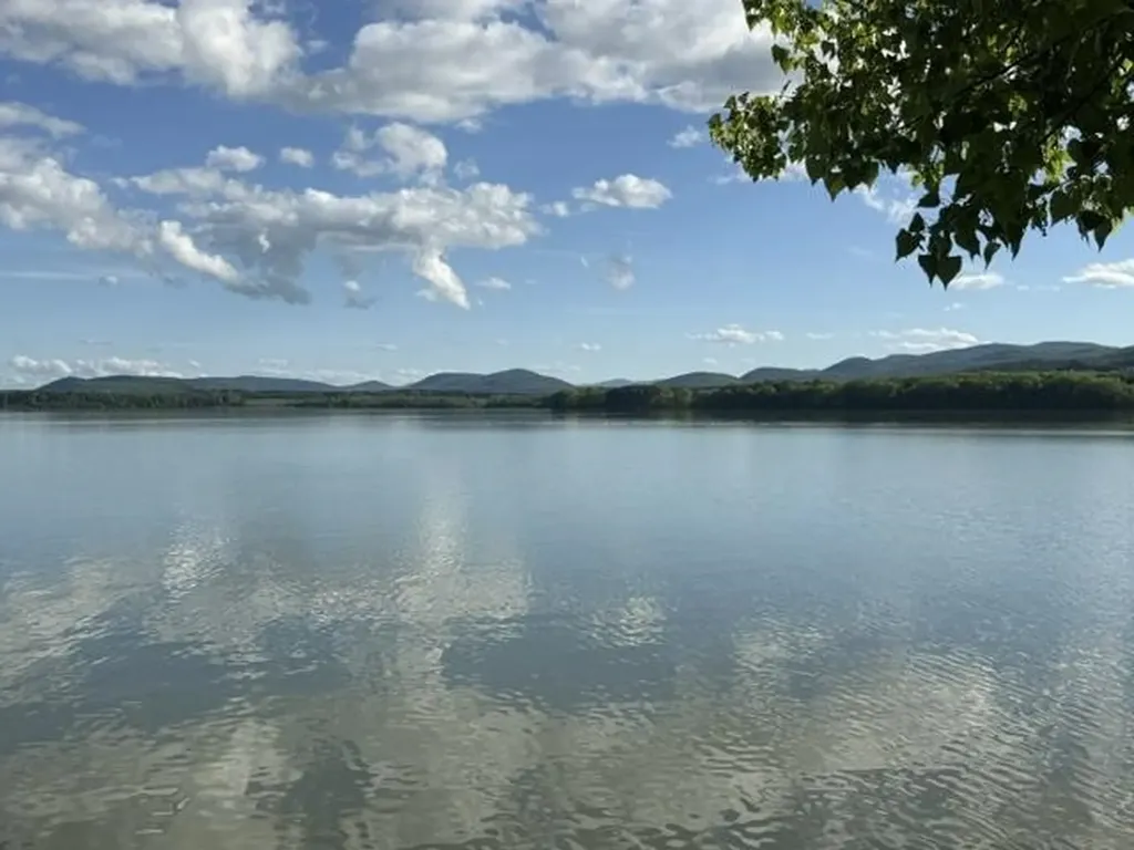 39 Island Drive Bridport VT 05734