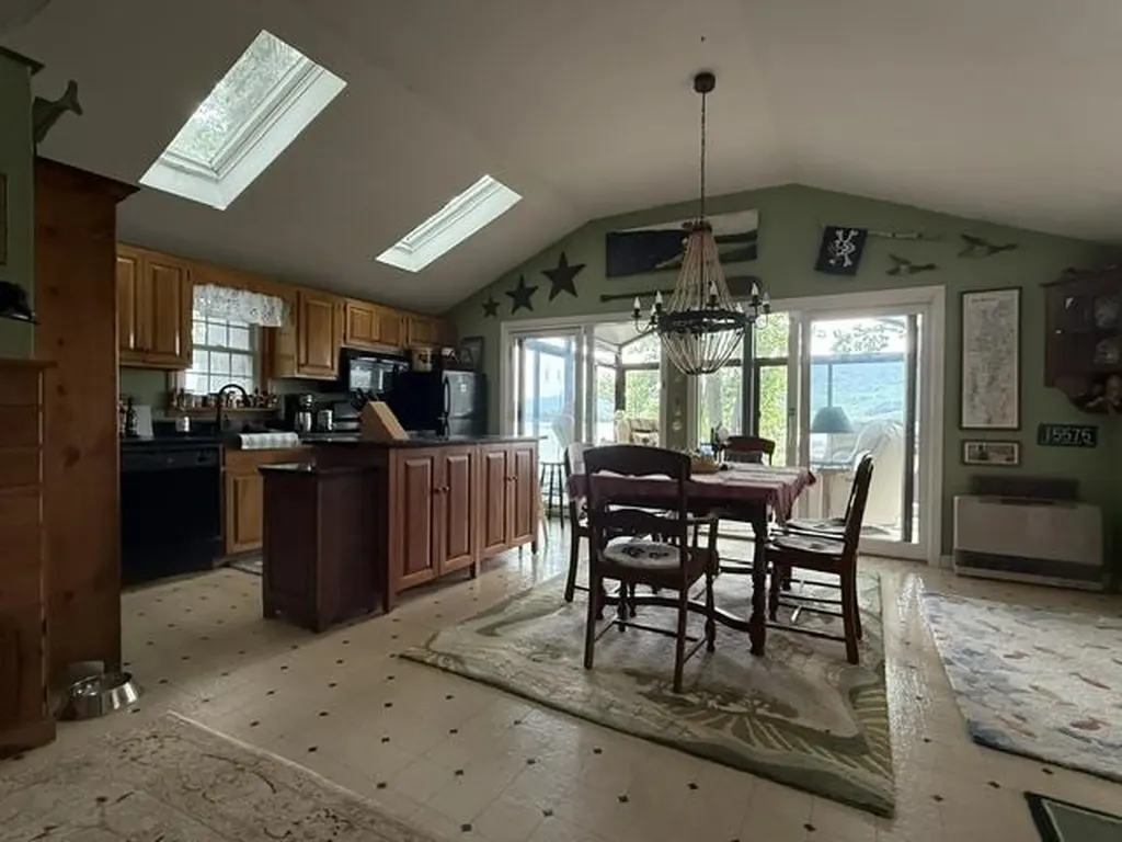 39 Island Drive Bridport VT 05734