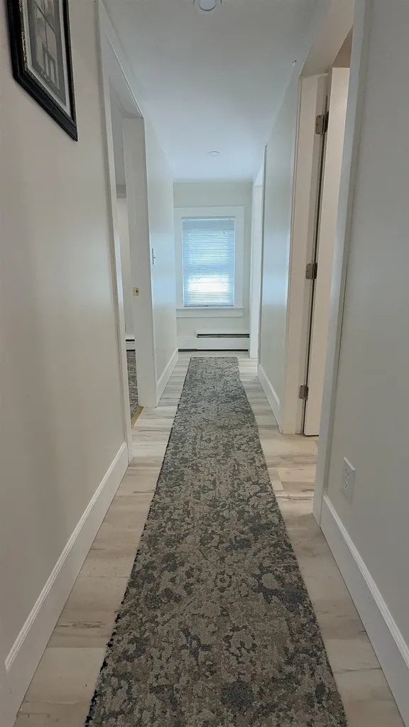 6 Griffin Avenue Londonderry NH 03053