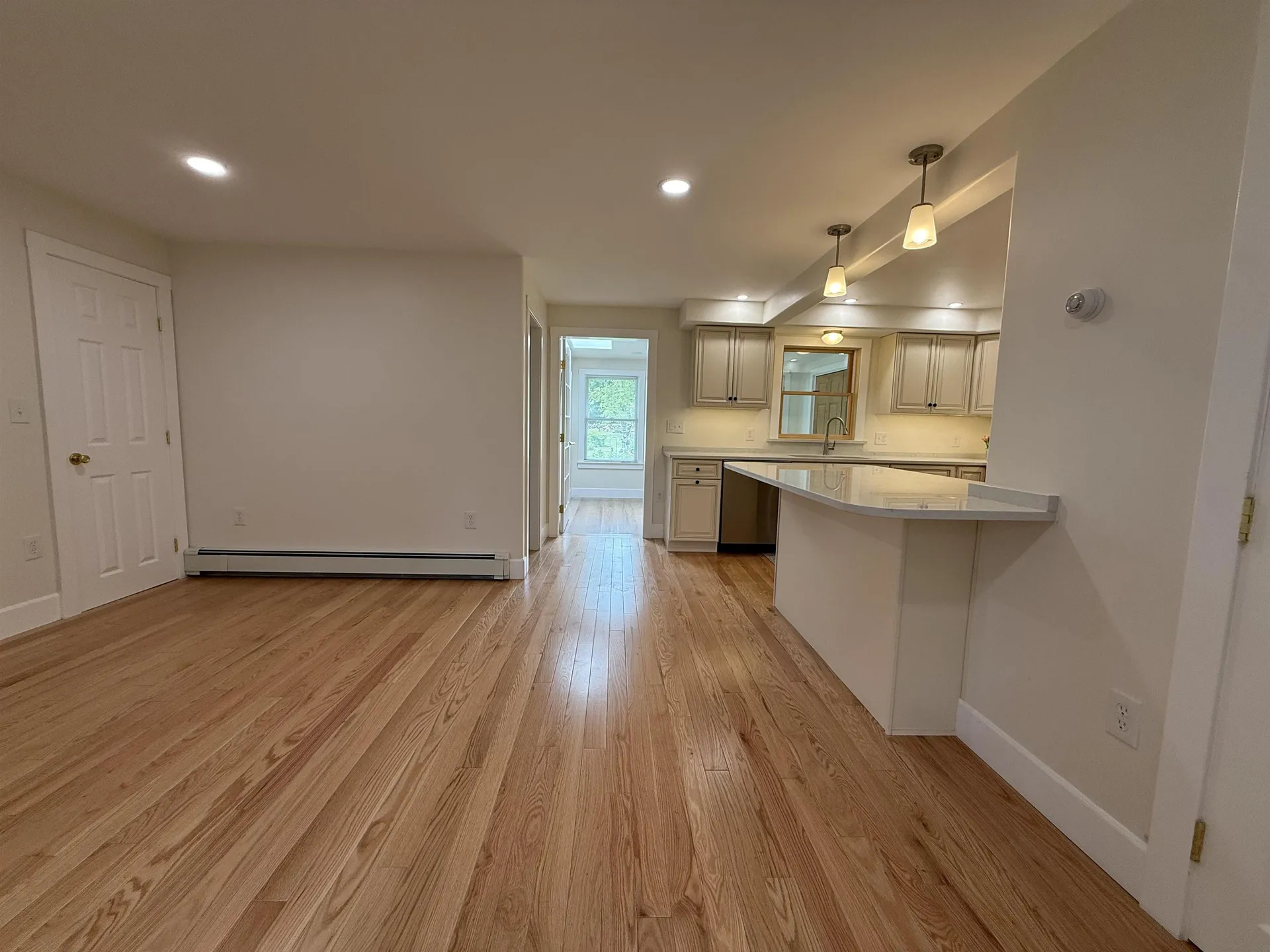 6 Griffin Avenue Londonderry NH 03053