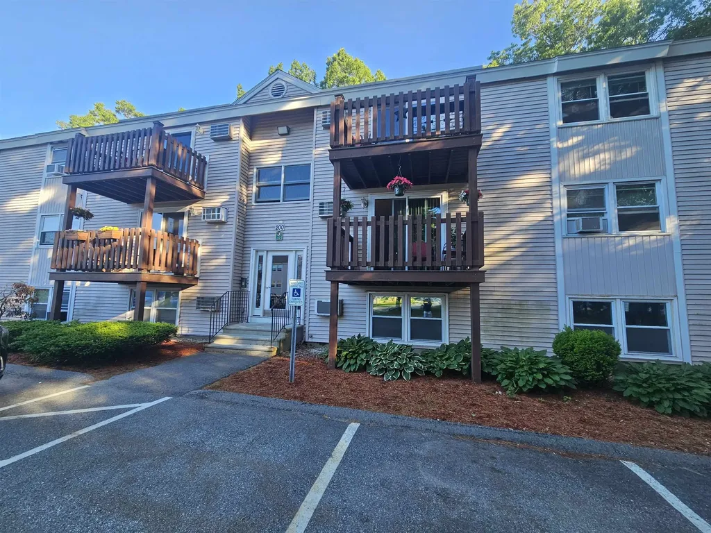 200 Circle Road Manchester NH 03103