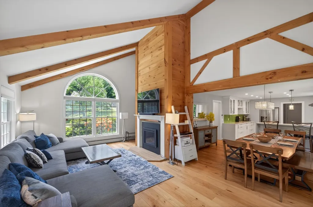 15 Sawmill Village Way Dover VT 05356