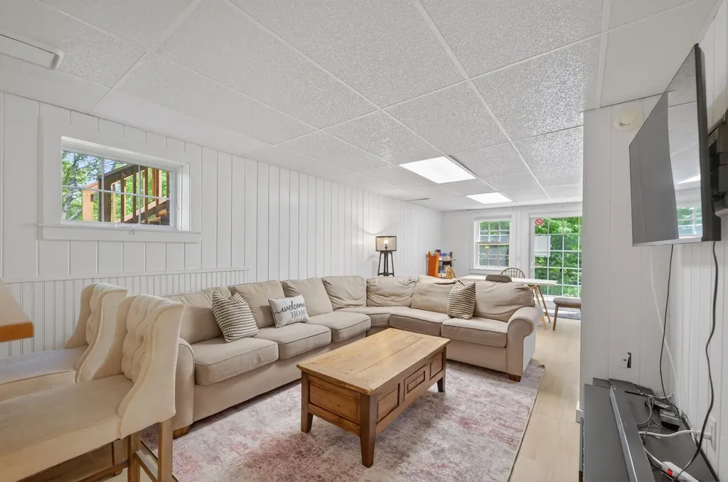 15 Sawmill Village Way Dover VT 05356