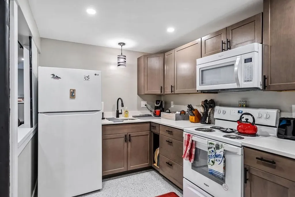 33 Ingalls Terrace Alton NH 03809