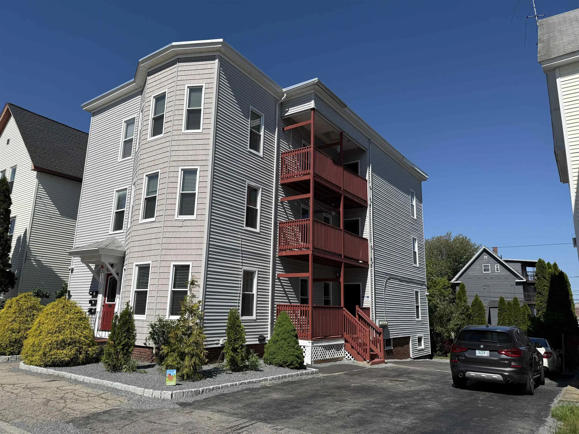 Manchester NH, 201 Cartier Street, Unit 2