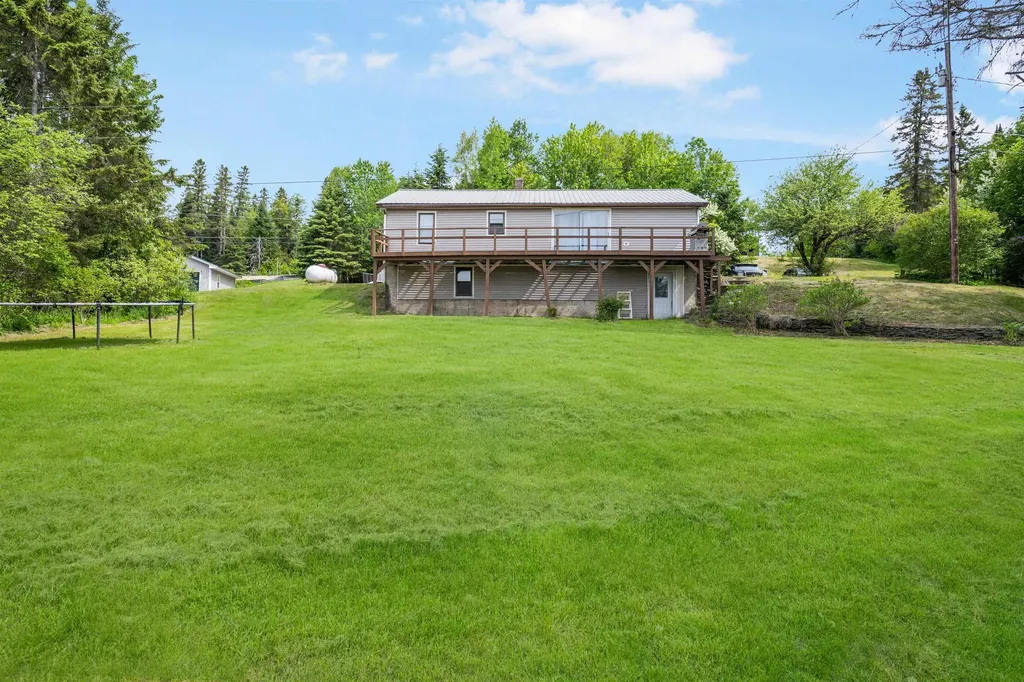 25 Lake Francis Drive Pittsburg NH 03592