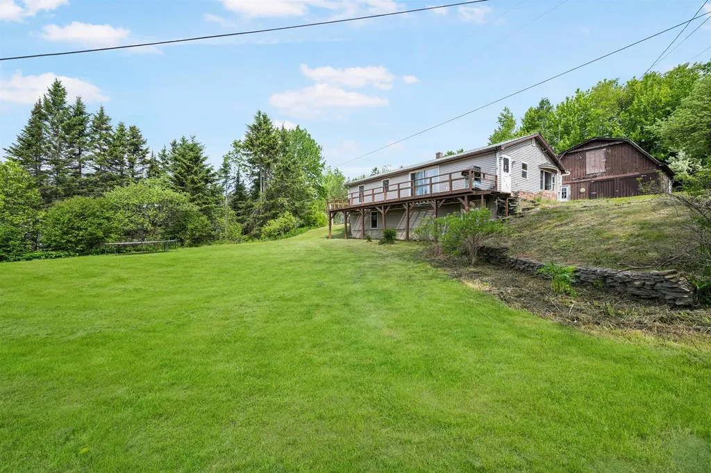 25 Lake Francis Drive Pittsburg NH 03592