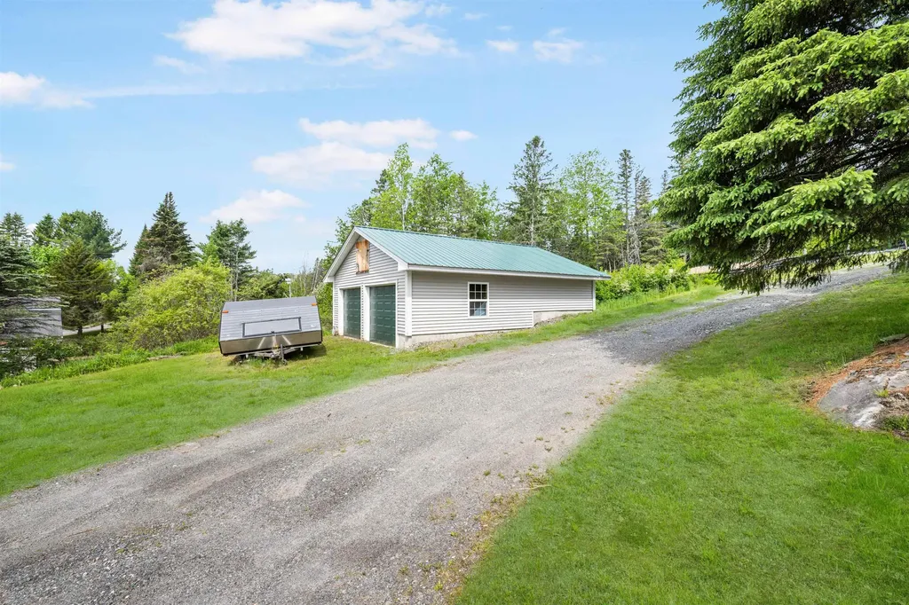 25 Lake Francis Drive Pittsburg NH 03592