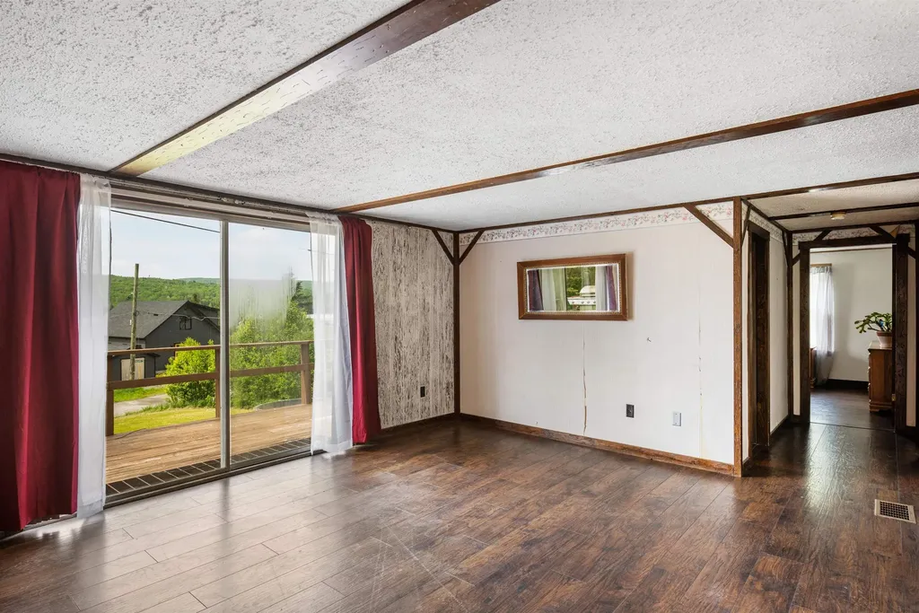 25 Lake Francis Drive Pittsburg NH 03592