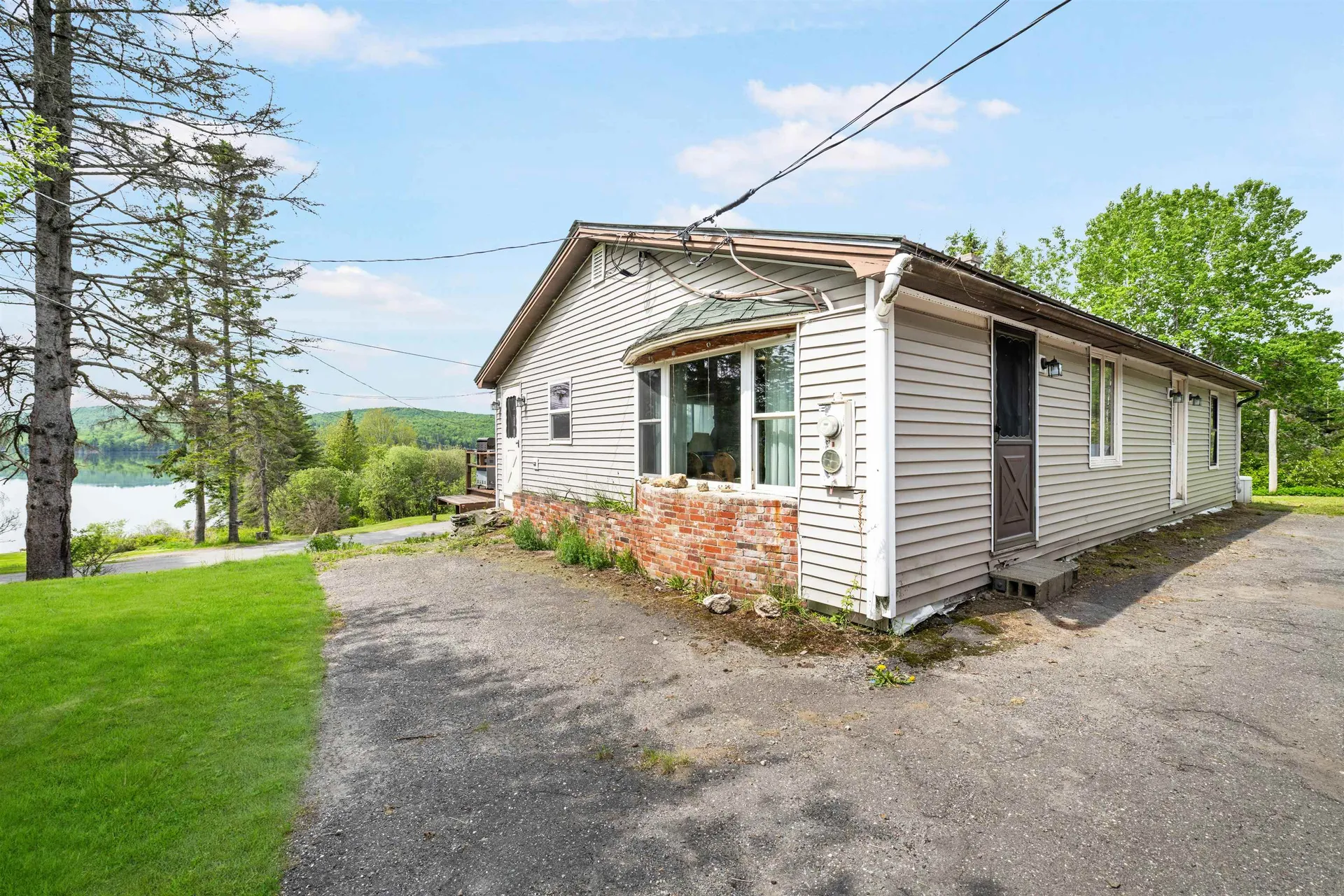 25 Lake Francis Drive Pittsburg NH 03592