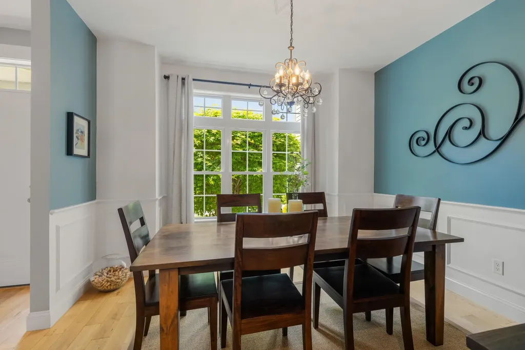 8 Heron Way Stratham NH 03885