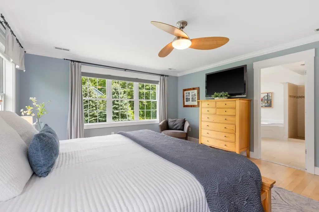 8 Heron Way Stratham NH 03885
