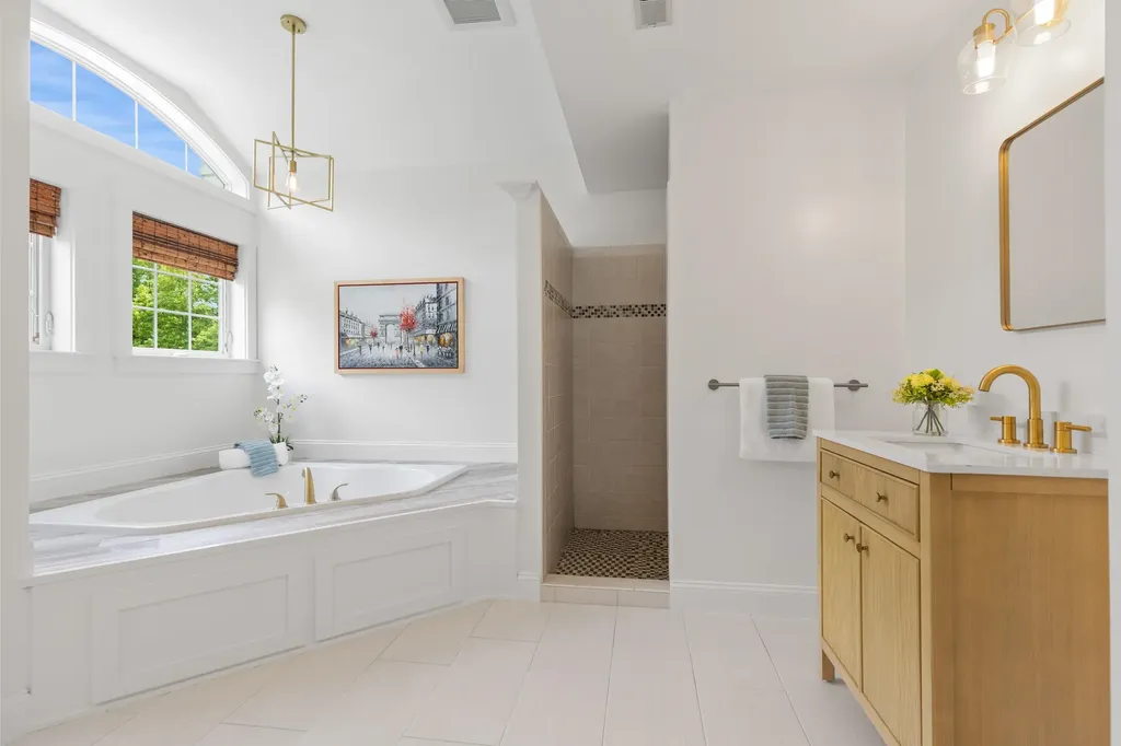 8 Heron Way Stratham NH 03885