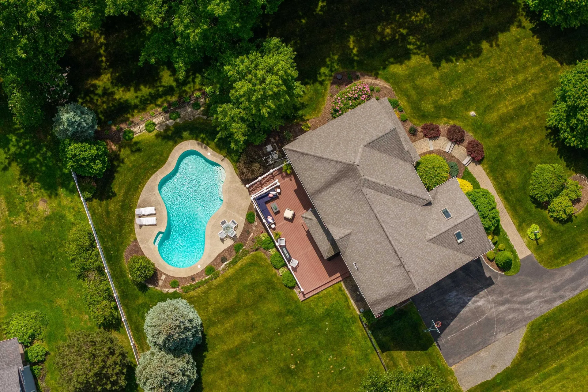 8 Heron Way Stratham NH 03885